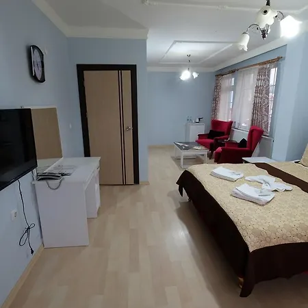 Izmit Star House *